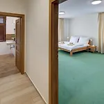 Hradni Basta 3* Бечов-над-Теплоу