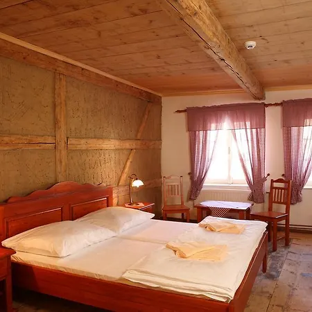 Hradní Bašta Hotel Bečov nad Teplou