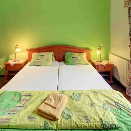 Hradni Basta Hotel Bečov nad Teplou