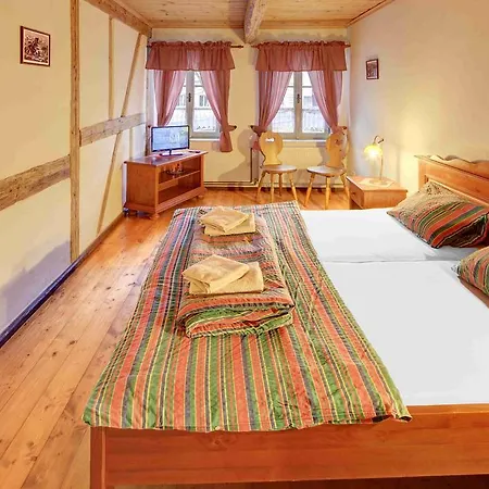 Hradní Bašta Bečov nad Teplou