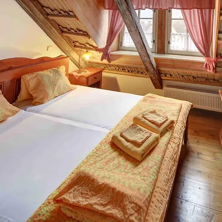 Hradní Bašta 3* Bečov nad Teplou