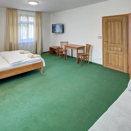 Hradni Basta Hotel Bečov nad Teplou