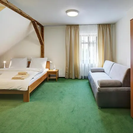 Hradní Bašta Hotel 3*
