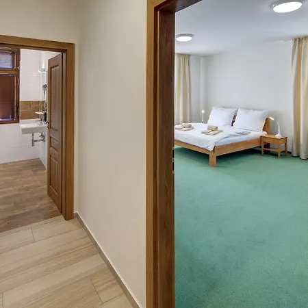 Hradni Basta 3* Bečov nad Teplou