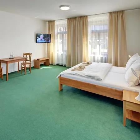 Hotel Hradní Bašta Bečov nad Teplou