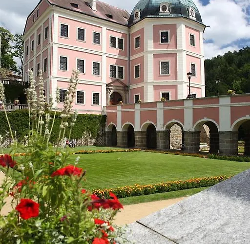 Hradni Basta Szálloda 3*