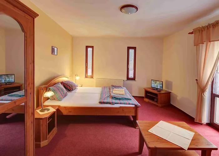 Hradni Basta Becov nad Teplou