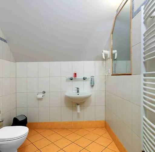 Hotel Hradni Basta Becov nad Teplou