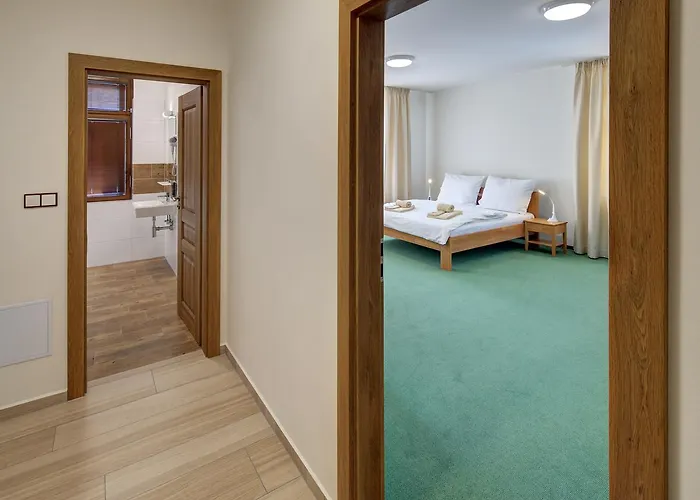 Hradni Basta 3* Bečov nad Teplou